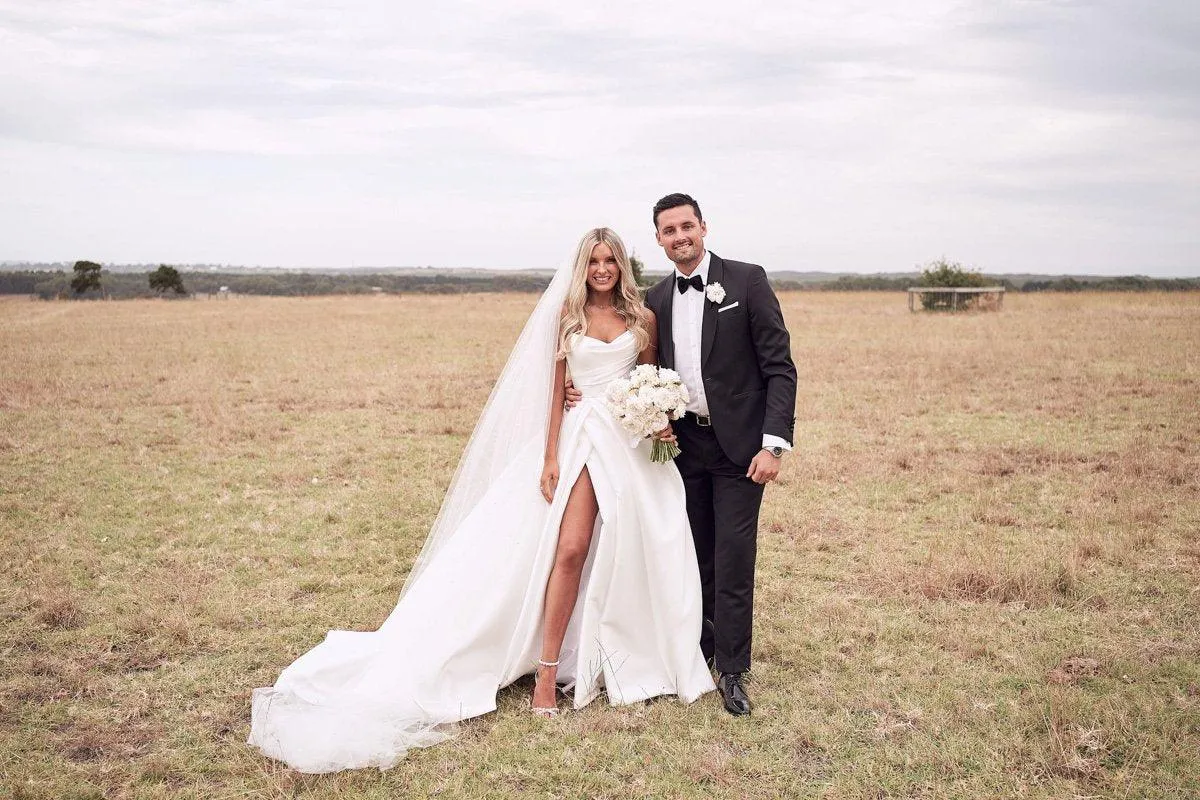 A-line Strapless Satin Ivory Thigh Split Wedding Dresses With Court train TN280
