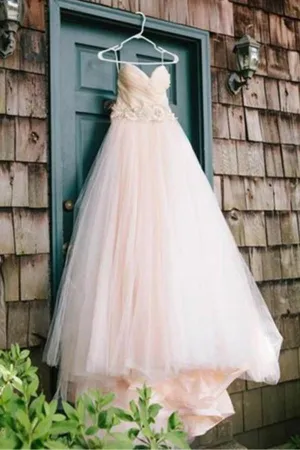 Anneprom Sweetheart Strapless Flowers Beading Wedding Dress With Court Train APW0099