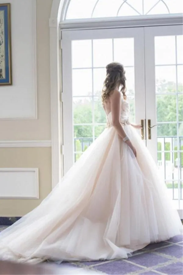 Anneprom Sweetheart Strapless Flowers Beading Wedding Dress With Court Train APW0099