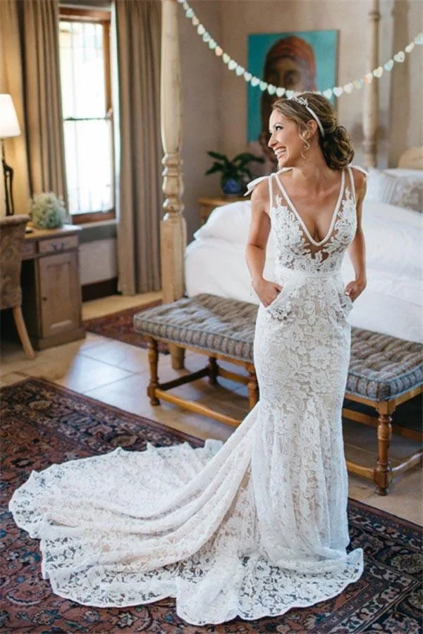 Anneprom V-Neck Sleeveless Ruched Backless Lace Wedding Dress With Court Train APW0164