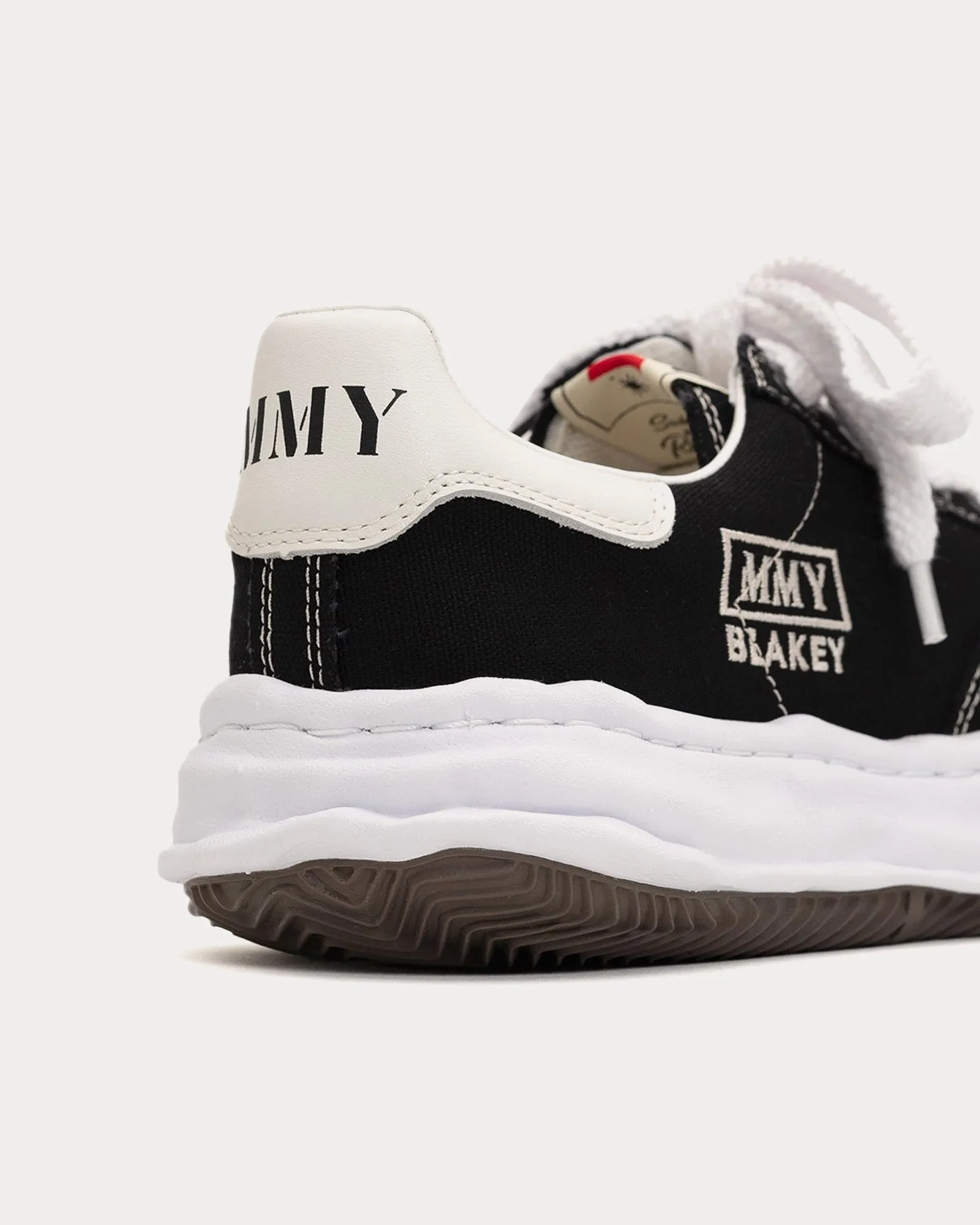 Blakey OG Sole Canvas Black / White Low Top Sneakers