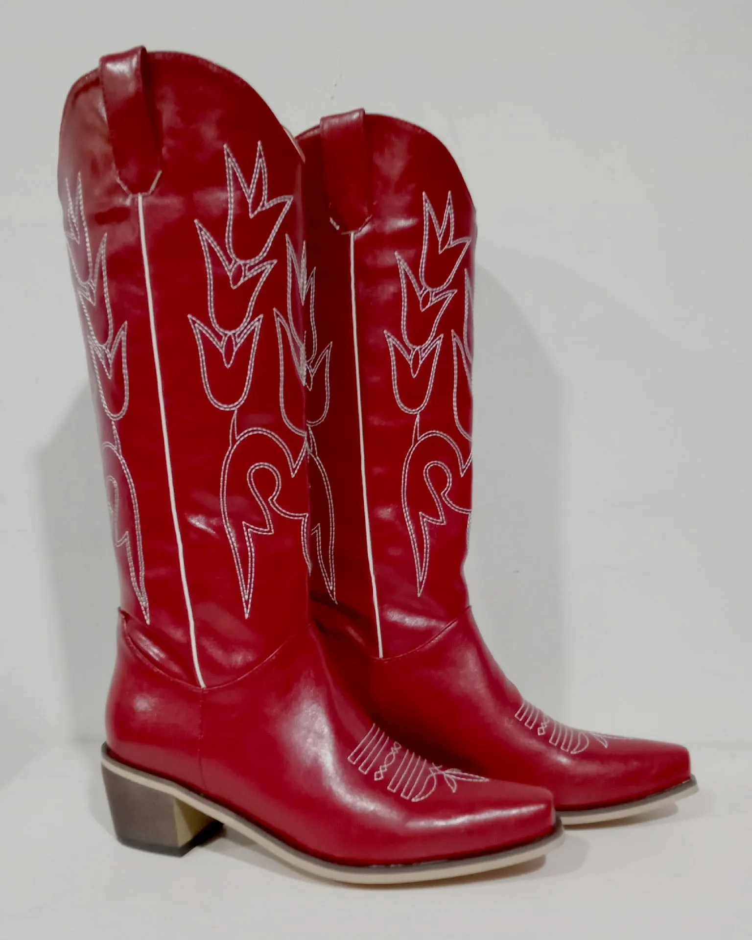 elveswallet Red Tulip Embroidered Pointed Toe Block Heel Boots