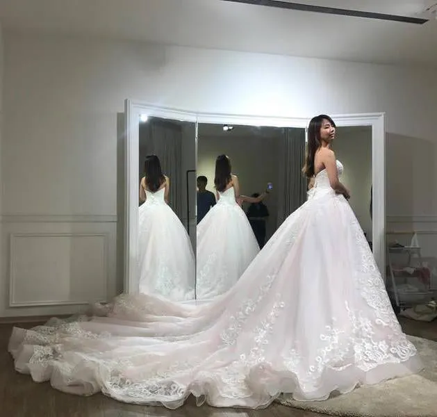 Gorgeous Ball Gown Baby Pink Lace Appliques Wedding Gown Princess Bridal Dress N412