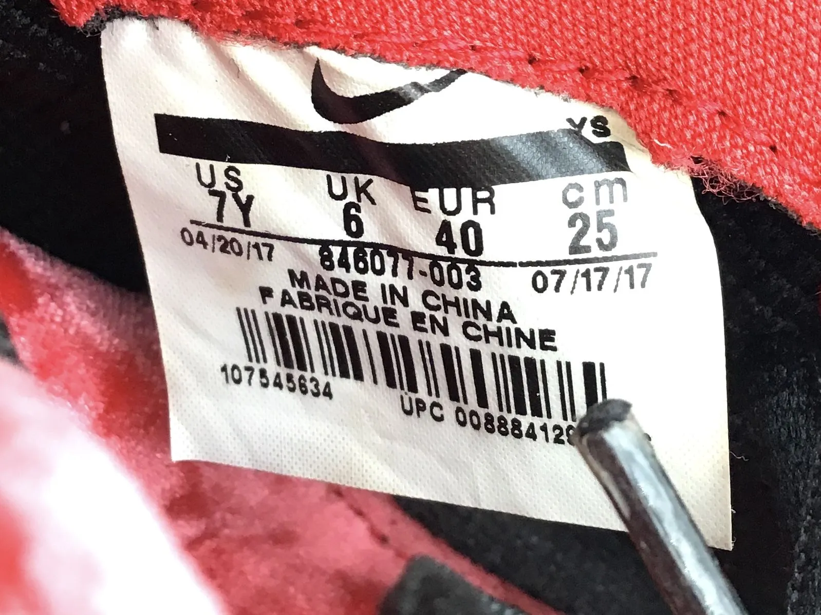Nike Boys Air Nike Foamposite One 846077-003 Red Athletic Shoes - Size 7Y