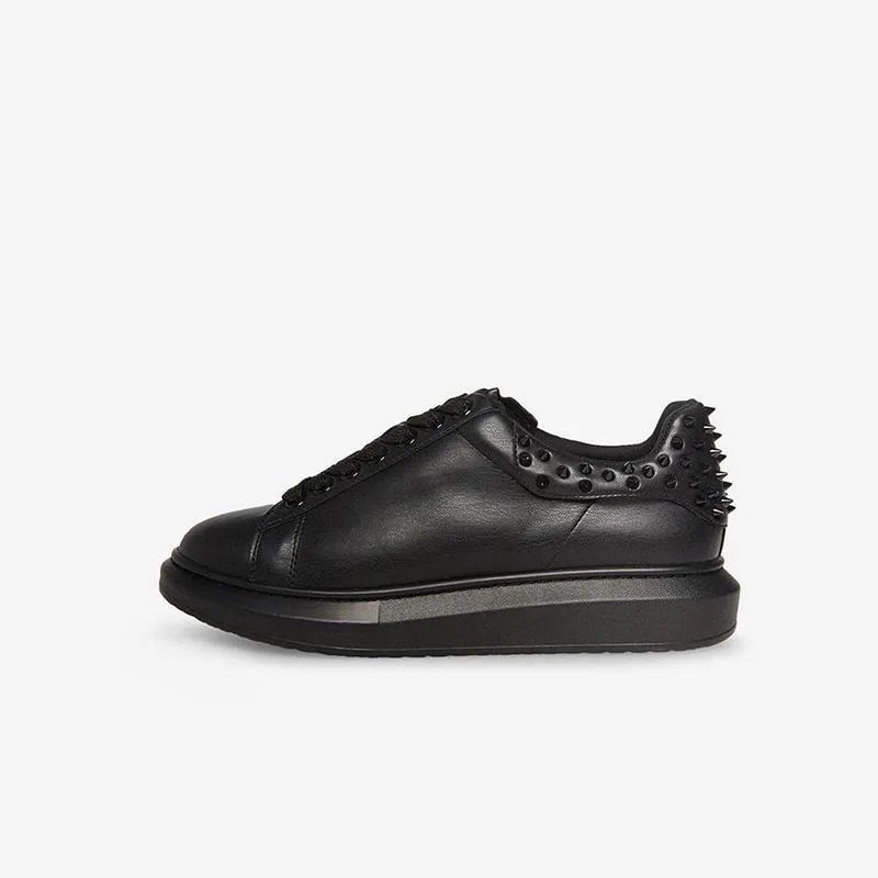 Round Toe Lace Up Spike Sneakers