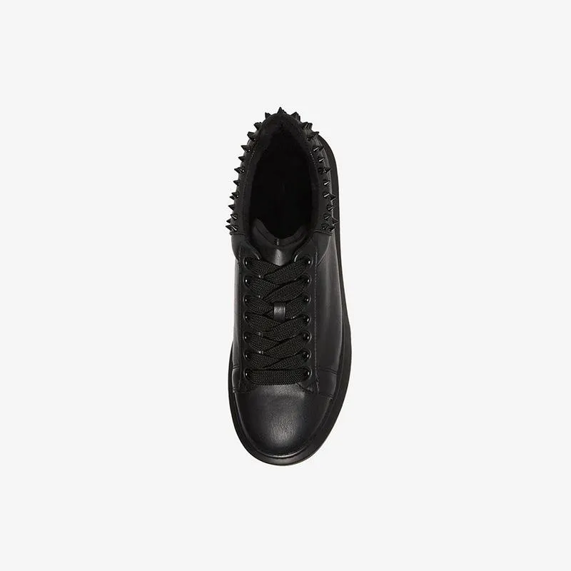 Round Toe Lace Up Spike Sneakers