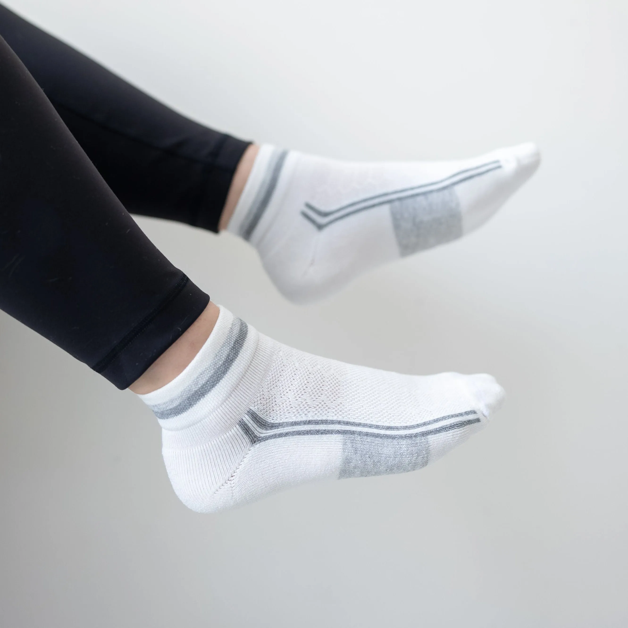 SILVER QUARTER SOCKS | WHITE