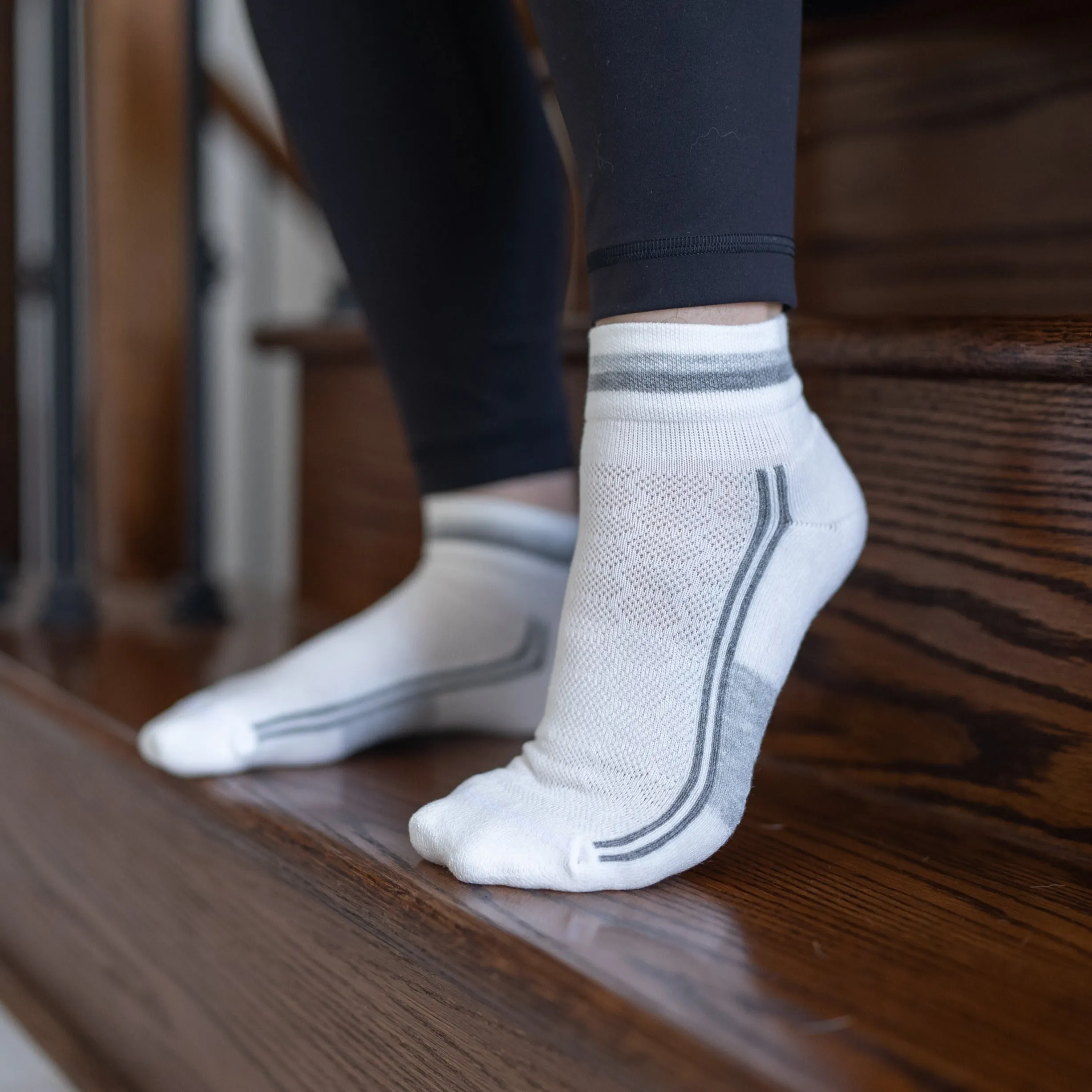 SILVER QUARTER SOCKS | WHITE